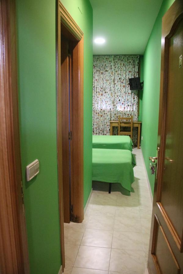 Hostal Burgales Milagro 外观 照片